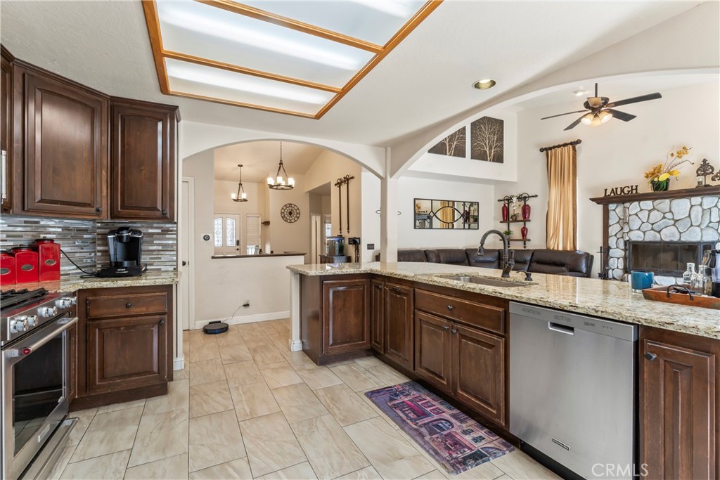 892 Breithorn Drive Property Photo 11