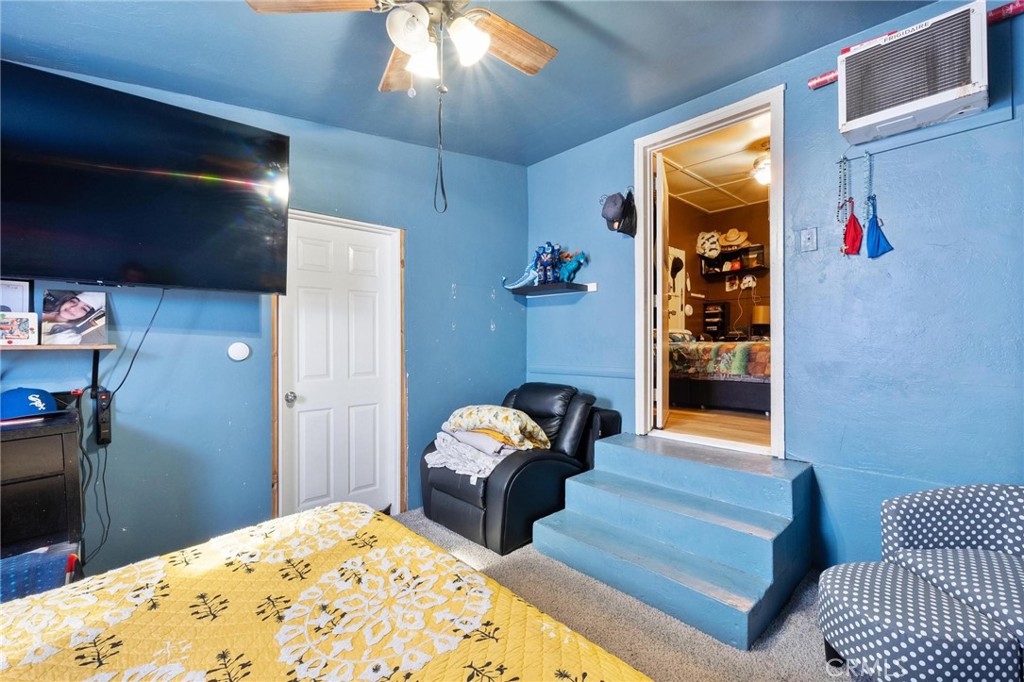 207 E 5th Street Property Photo 24