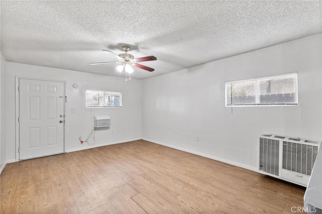 207 E 5th Street Property Photo 33