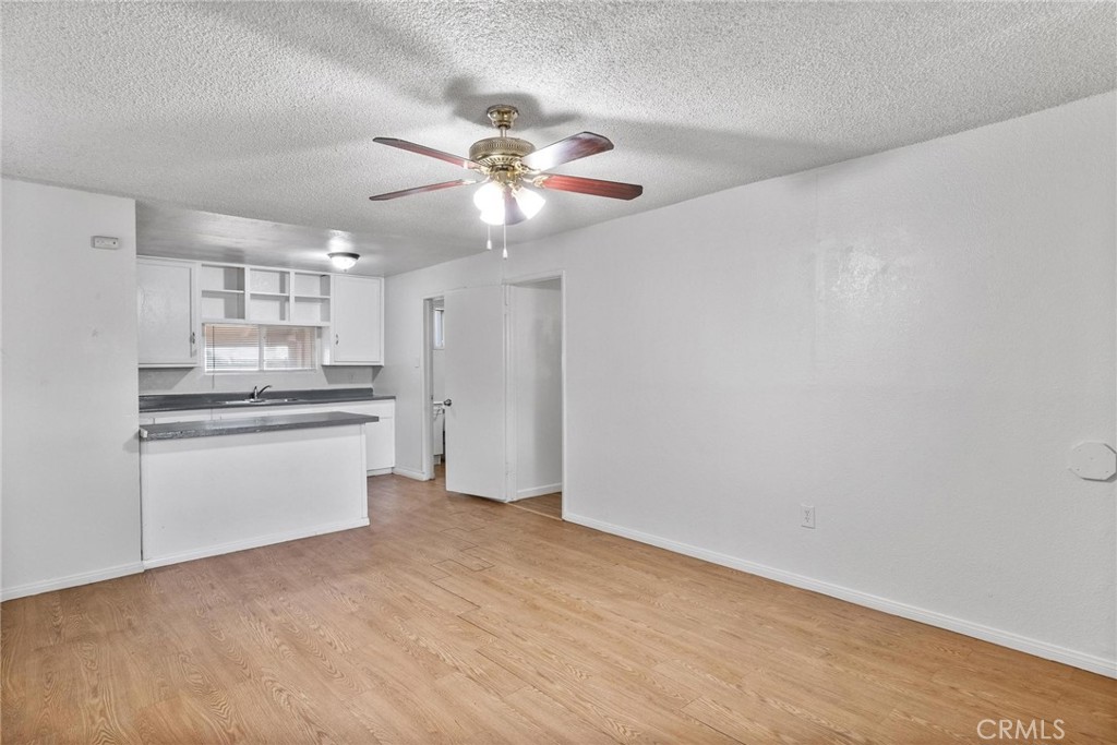 207 E 5th Street Property Photo 34