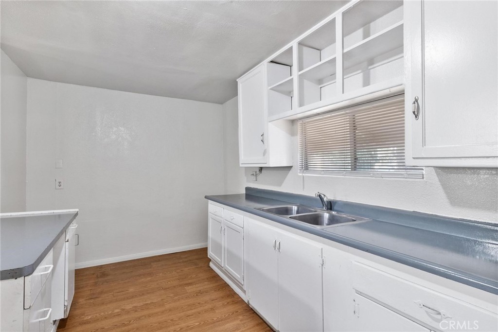 207 E 5th Street Property Photo 38