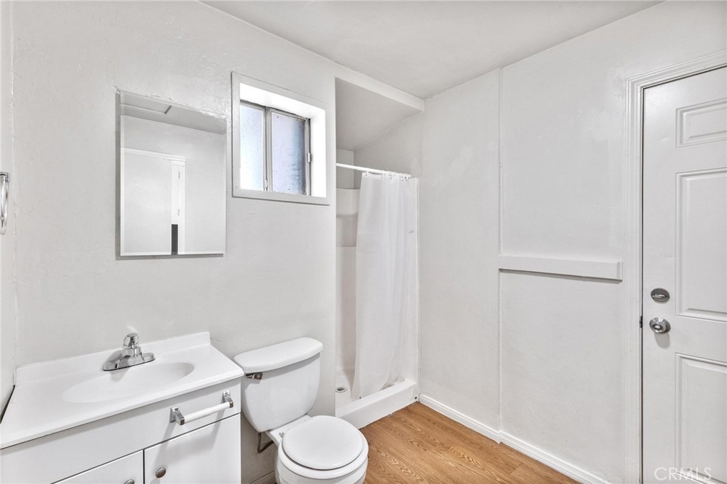 207 E 5th Street Property Photo 39