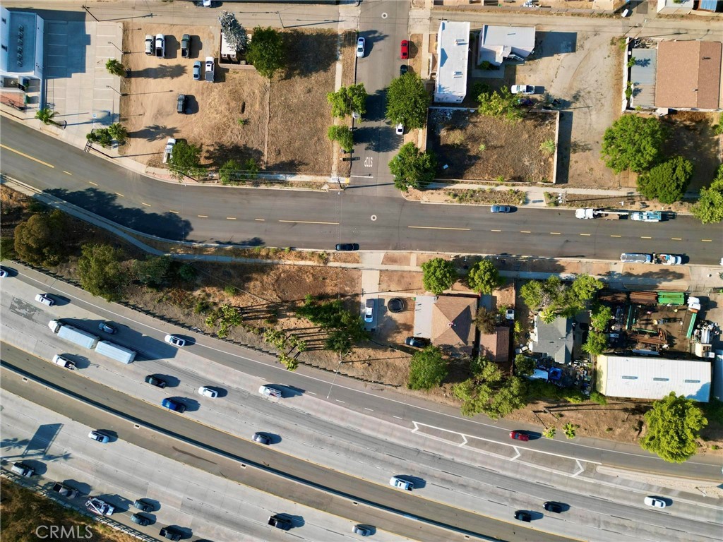 207 E 5th Street Property Photo 46