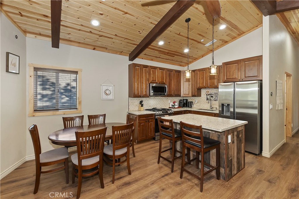 321 Hilltop Property Photo 12