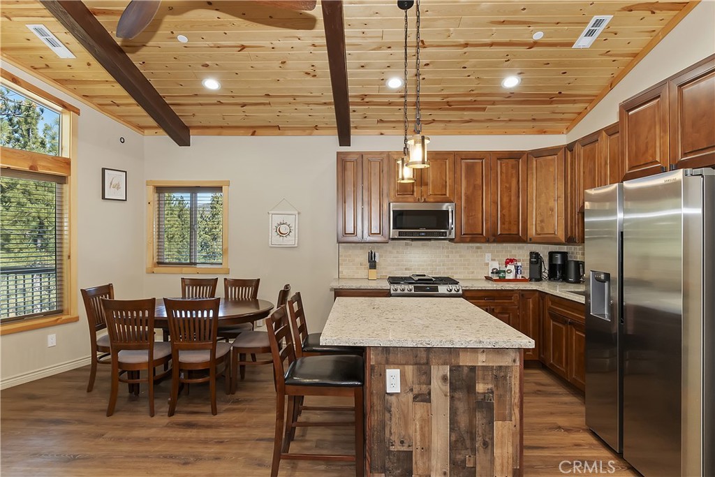 321 Hilltop Property Photo 16