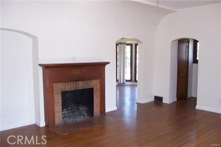 2808 N Arrowhead Avenue Property Photo 6