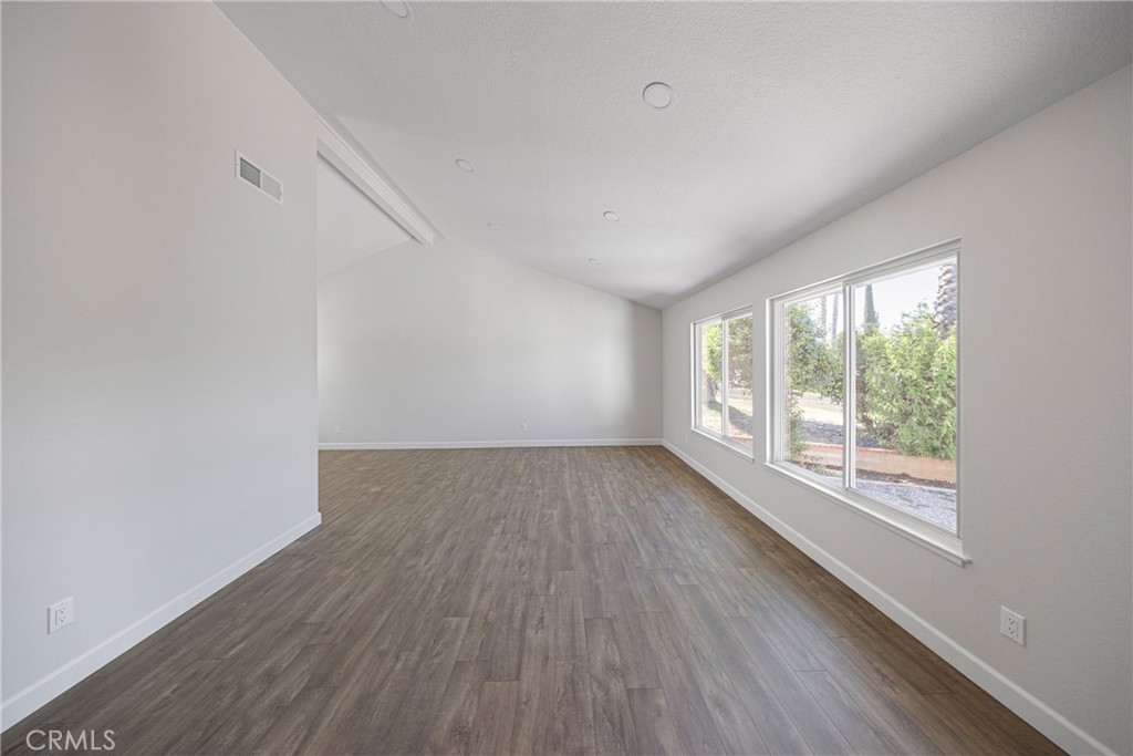 116 Cascade Court Property Photo 8