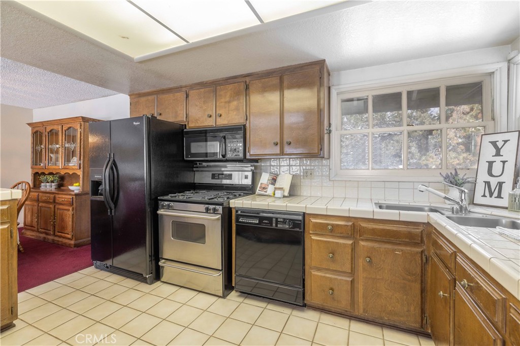 1006 White Mountain Drive Property Photo 30