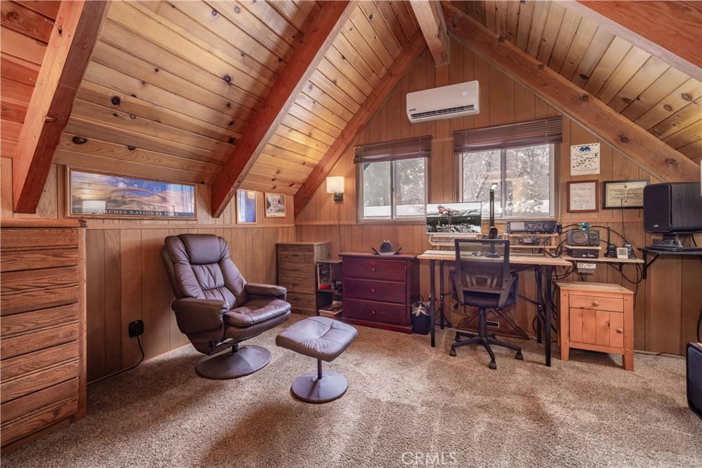 390 Imperial Avenue Property Photo 10