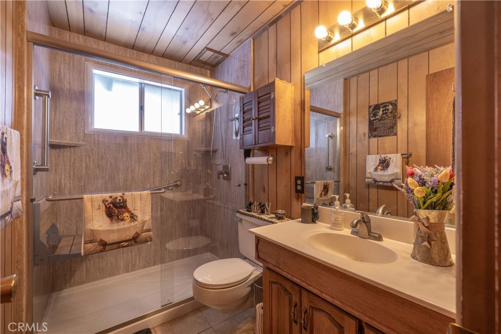 390 Imperial Avenue Property Photo 16