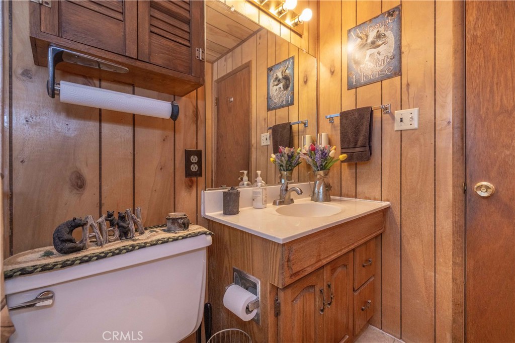 390 Imperial Avenue Property Photo 18