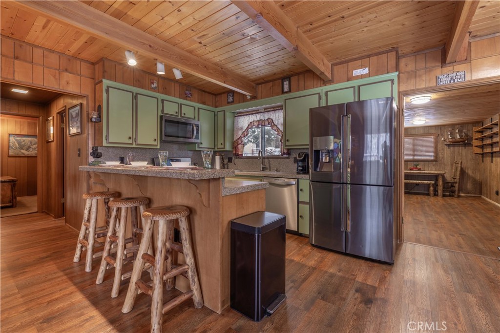390 Imperial Avenue Property Photo 25