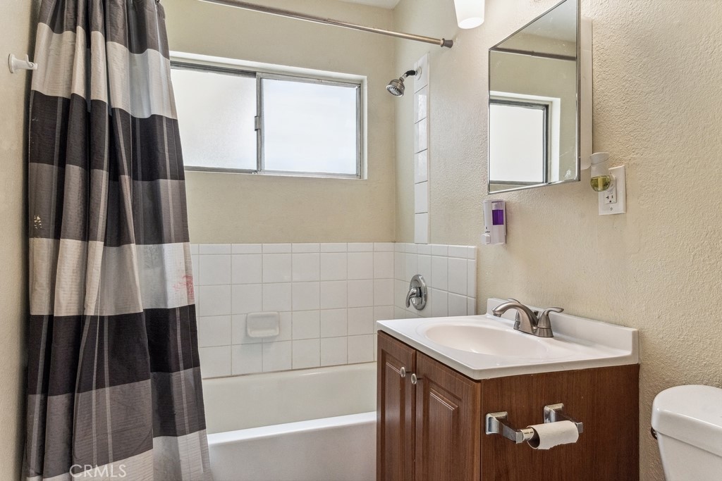 411 Baldwin Avenue Property Photo 8