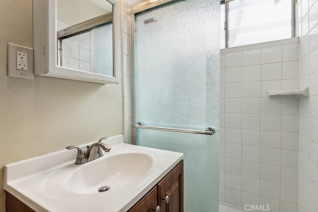 411 Baldwin Avenue Property Photo 11