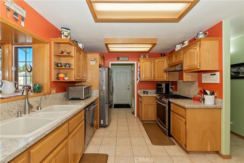 170 Santa Barbara Avenue Property Photo 13