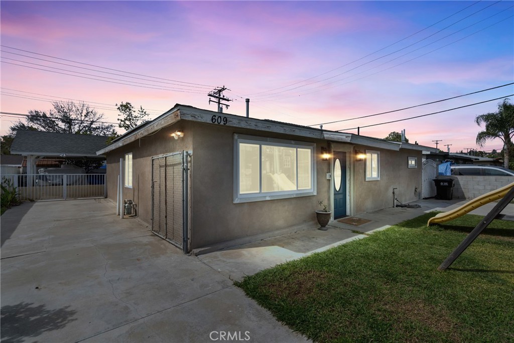 609 La Seda Road Property Photo
