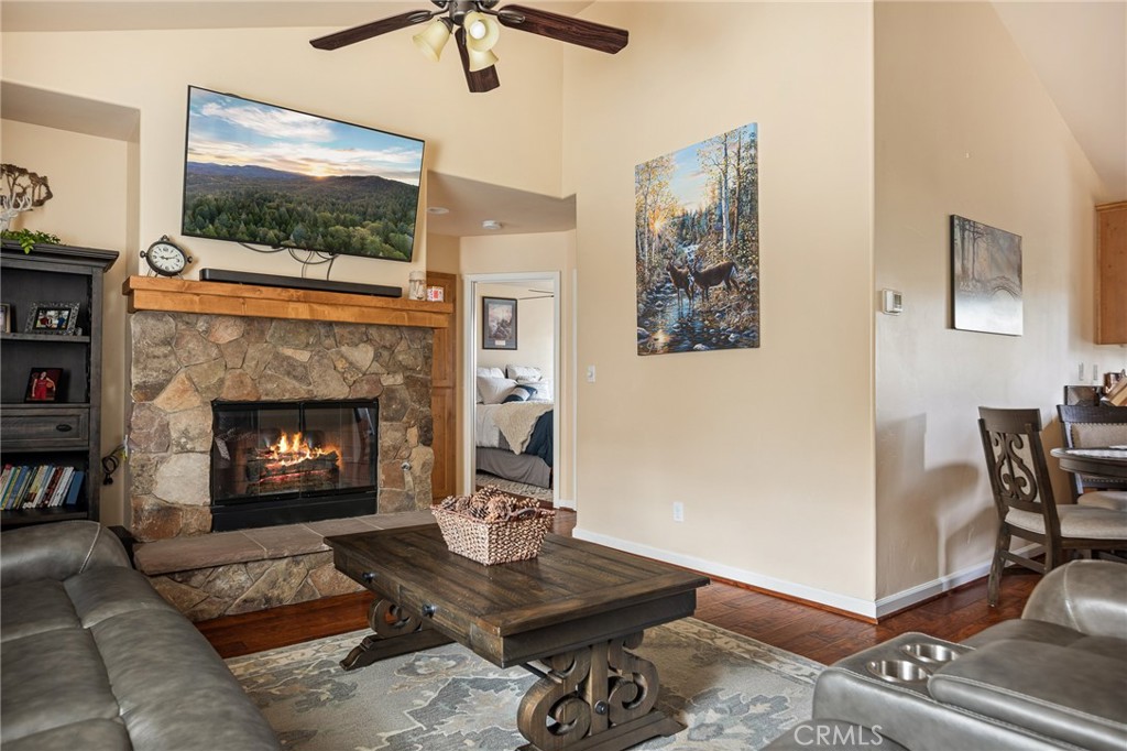 1465 Golden Rule Lane Property Photo 3