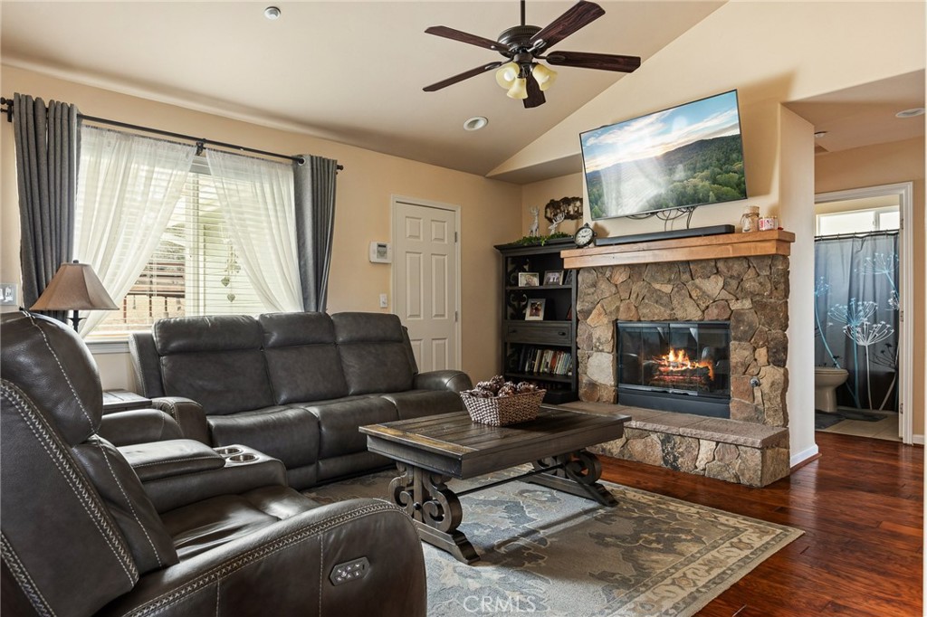 1465 Golden Rule Lane Property Photo 10