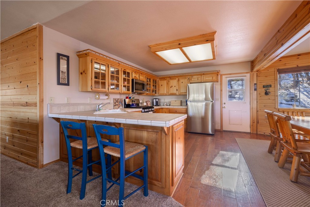 479 Villa Grove Avenue Property Photo 15