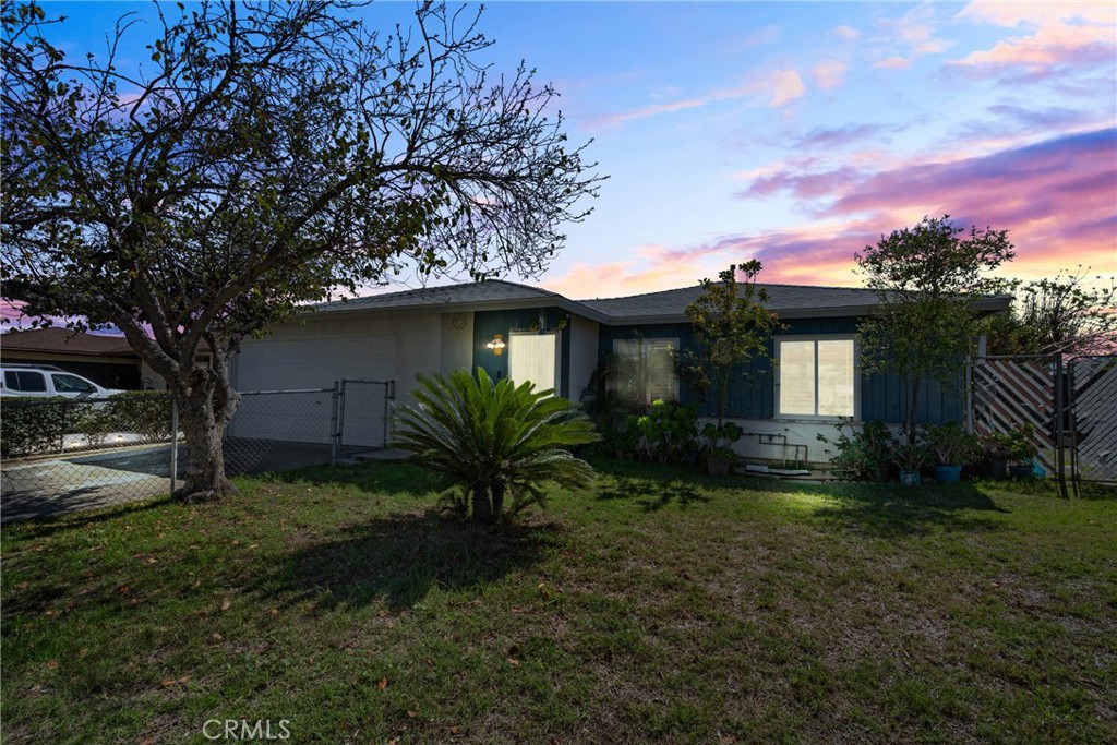 407 W Woodcrest Street Property Photo