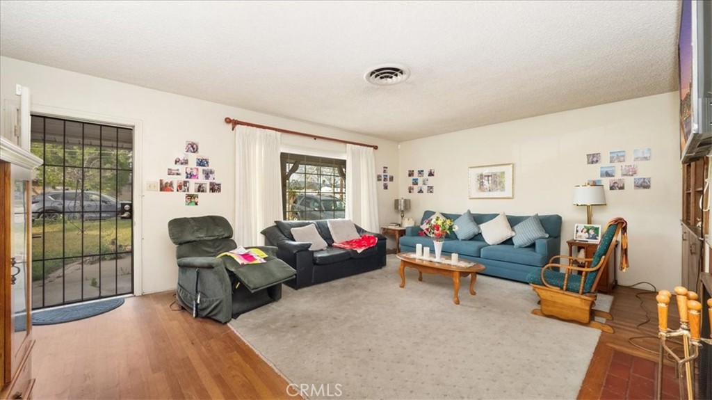 17043 Randall Avenue Property Photo 3