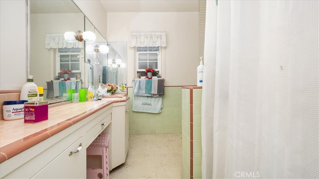 17043 Randall Avenue Property Photo 14