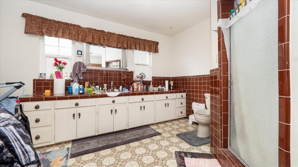17043 Randall Avenue Property Photo 18