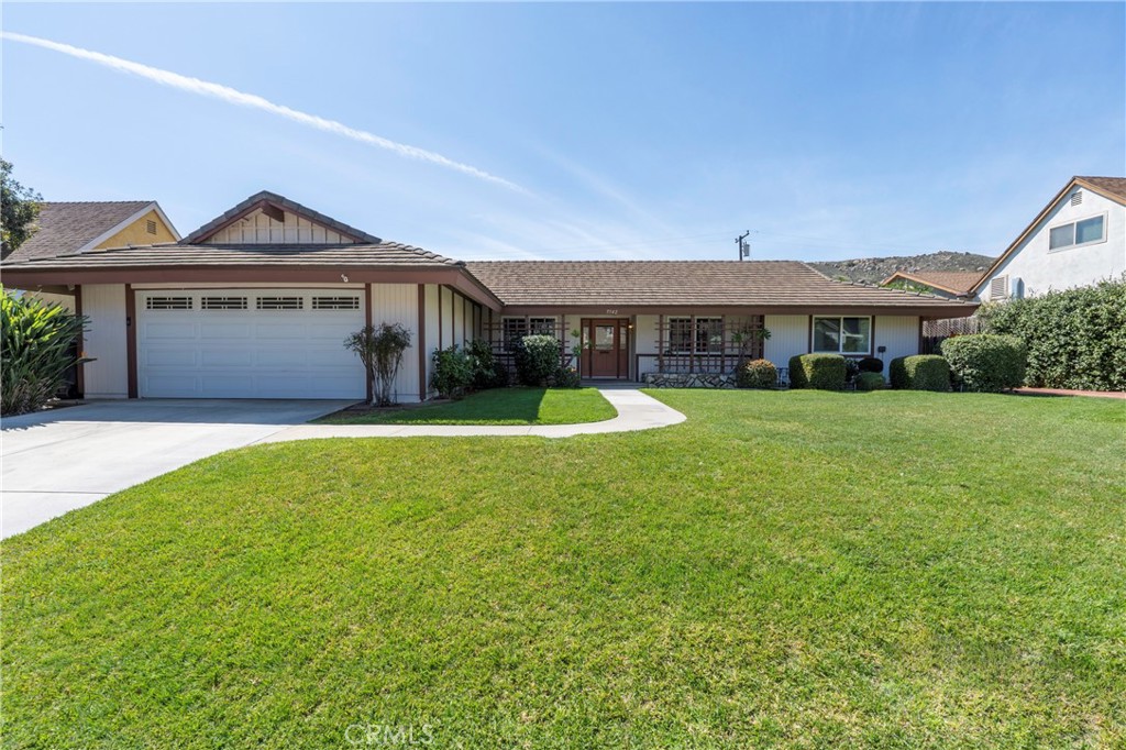 5542 Peacock Ln Property Photo