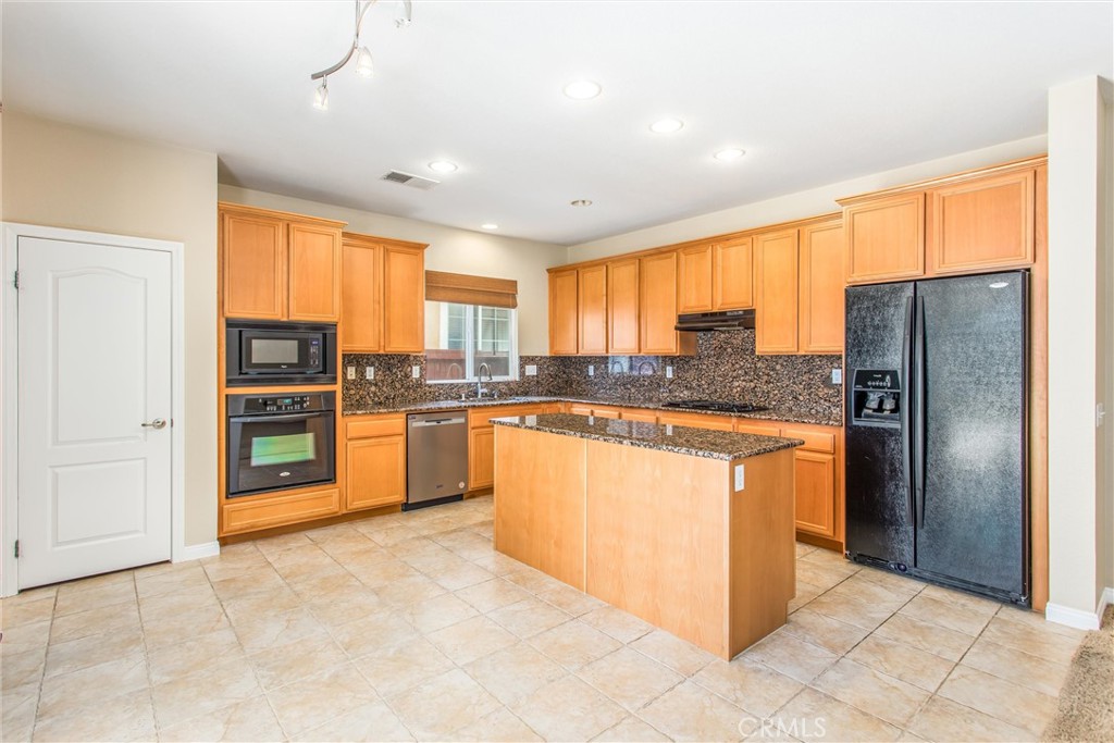 122 Temple Avenue Property Photo 15