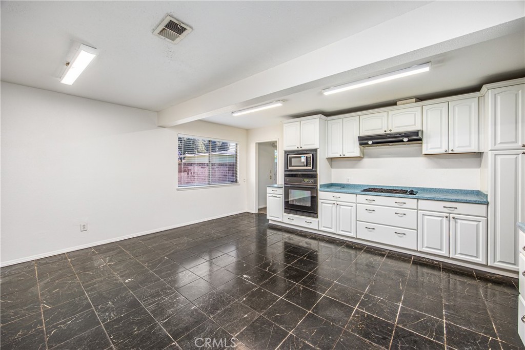 614 Lido Street Property Photo 7
