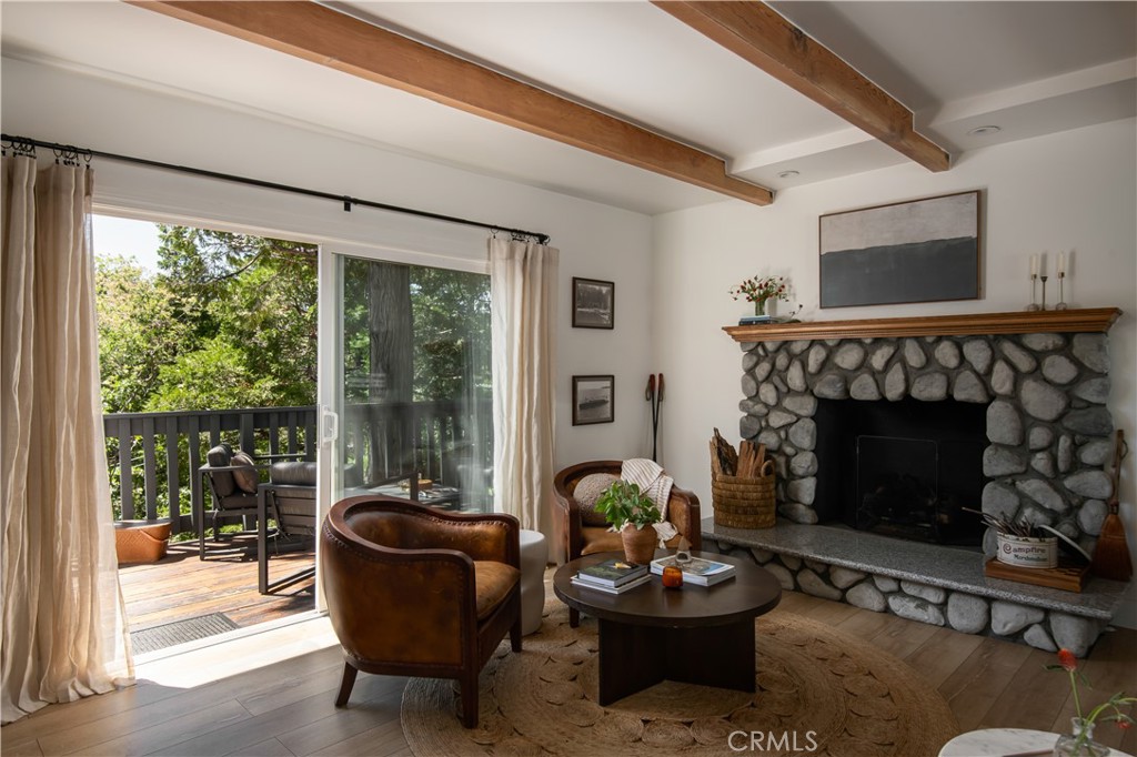 231 Crest Circle Property Photo 4