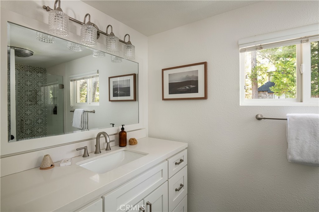 231 Crest Circle Property Photo 12
