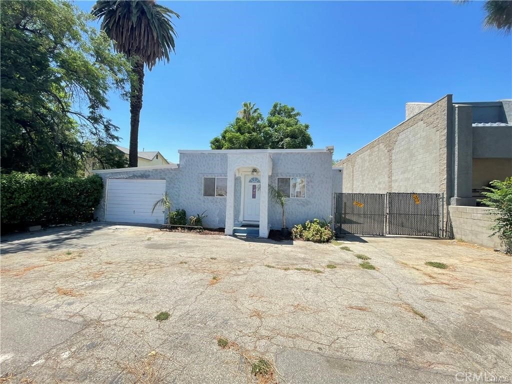 25087 Redlands Boulevard Property Photo