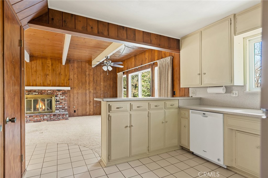 27008 Everest Road Property Photo 9