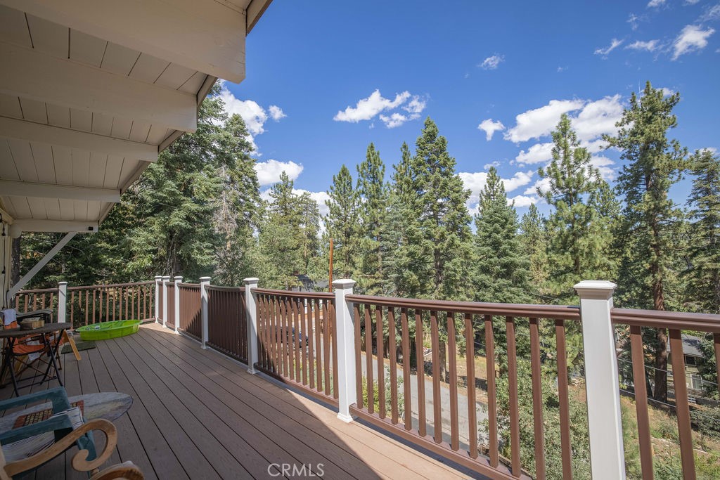 42997 Falls Avenue Property Photo 6