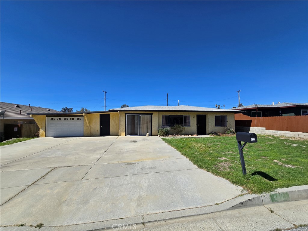 477 N Cherry Street Property Photo 1