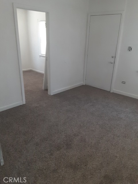 2401 N Leroy Street Property Photo 3