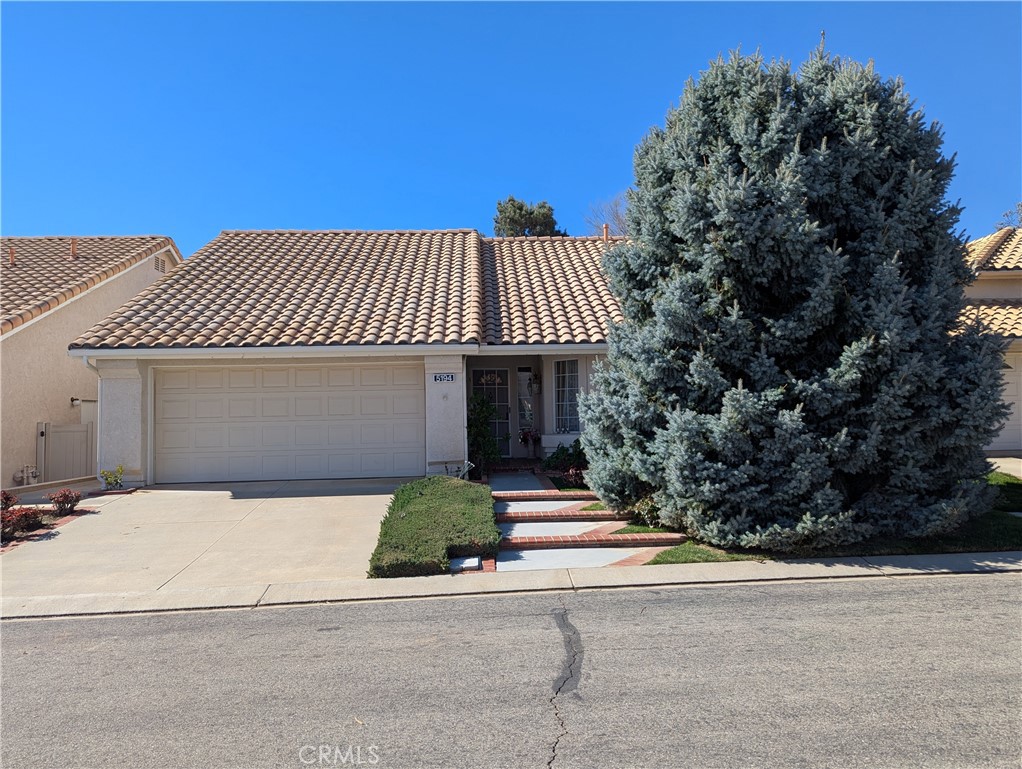 5194 E Lake Court Property Photo 1