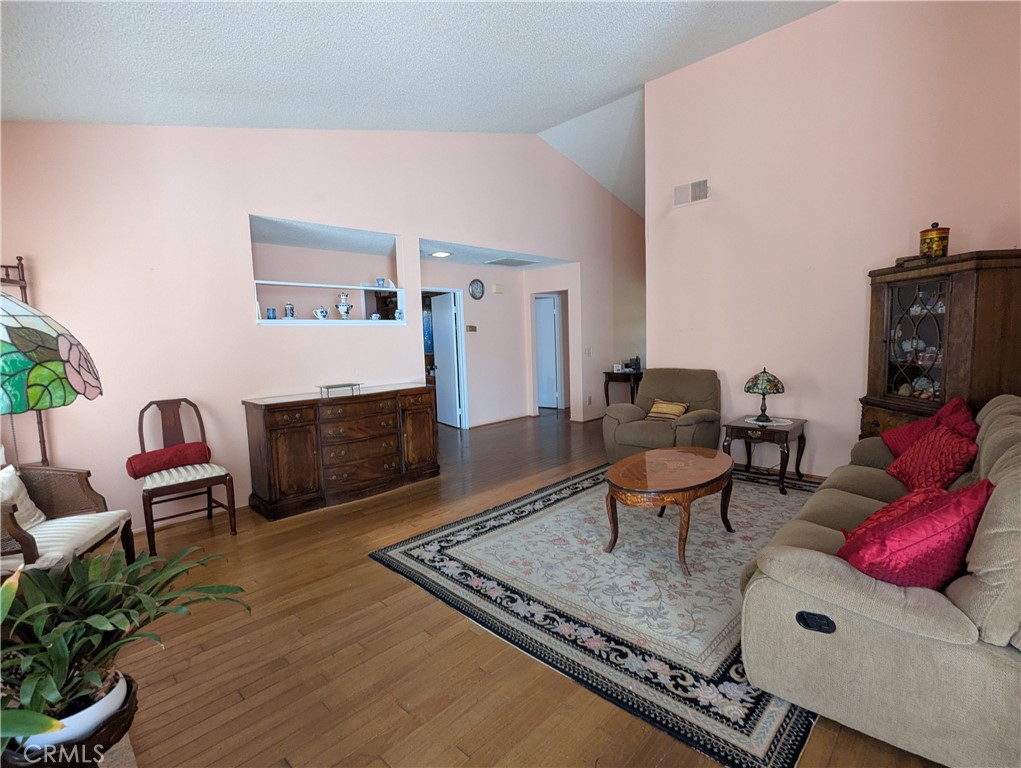 5194 E Lake Court Property Photo 3