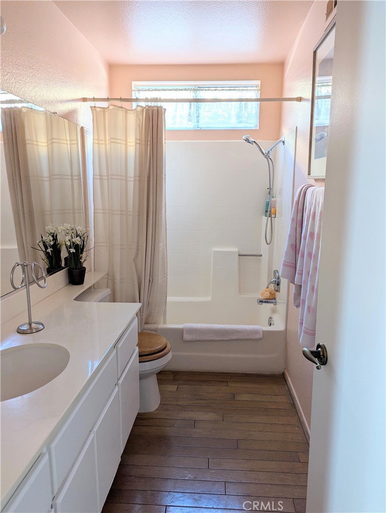 5194 E Lake Court Property Photo 12
