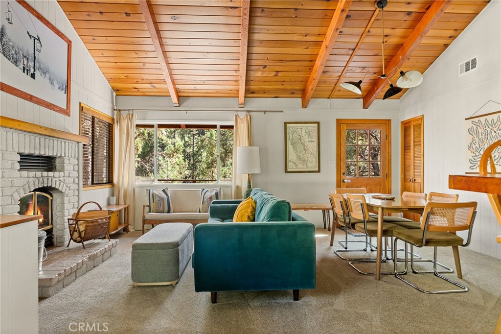 493 Catalina Road Property Photo