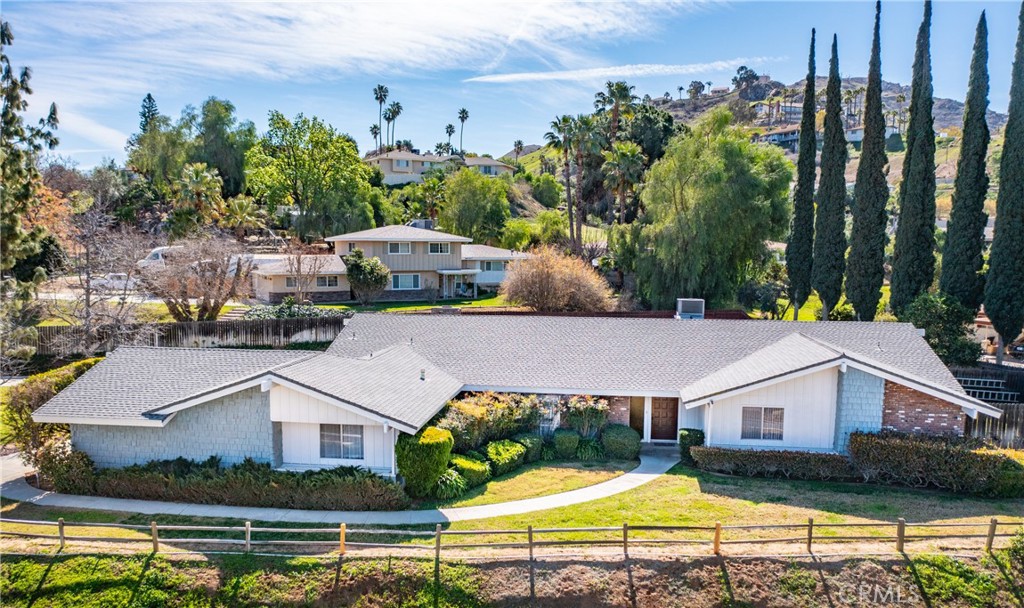 23187 Glendora Drive Property Photo