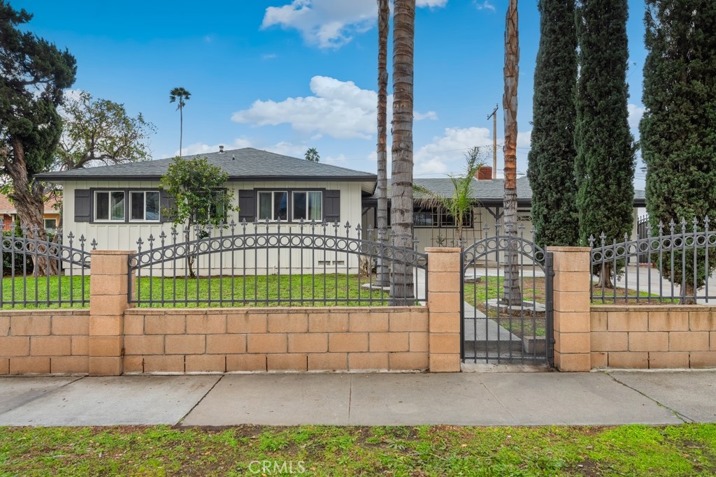 2579 W 6th Street Property Photo