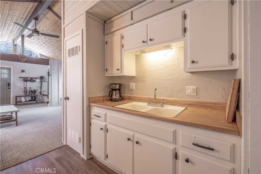 785 Vista Avenue Property Photo 6