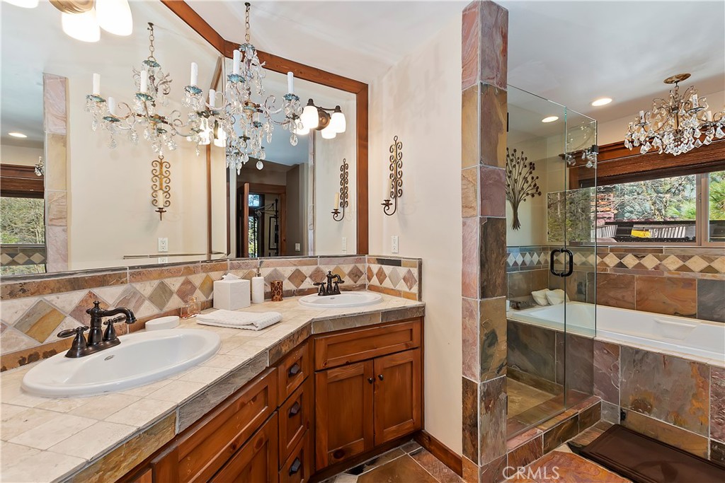 26668 Thunderbird Drive Property Photo 14