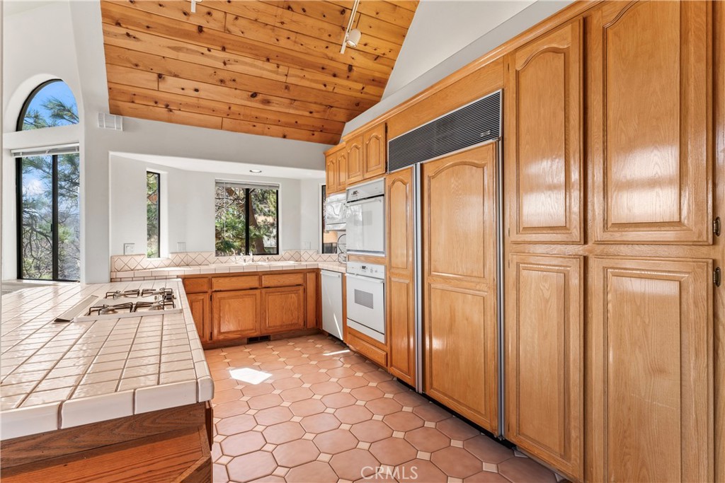 28245 Arbon Lane Property Photo 6