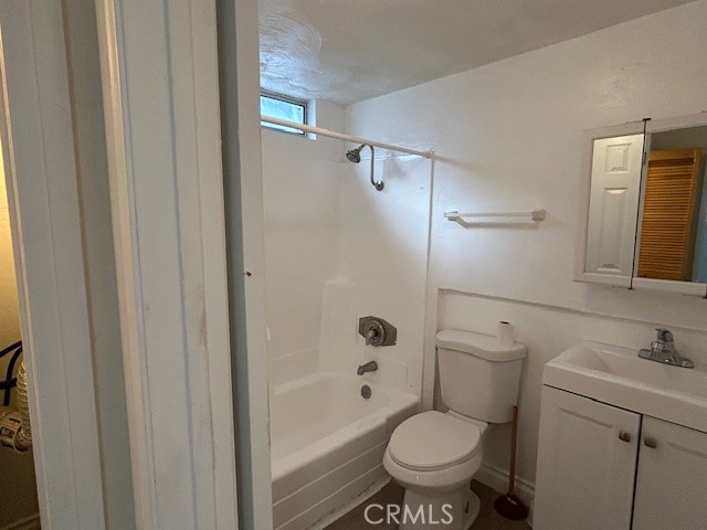 42769 La Cerena Avenue Property Photo 9