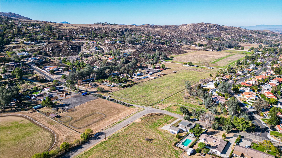 42150 Margoni Way Property Photo 13