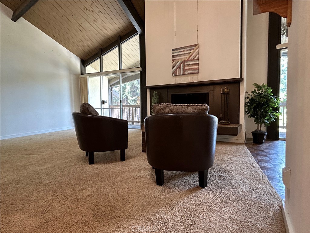 872 Sierra Vista Drive 22 Property Photo 2