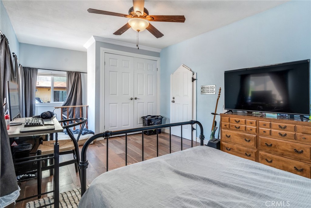1417 N Kenmore Avenue Property Photo 22